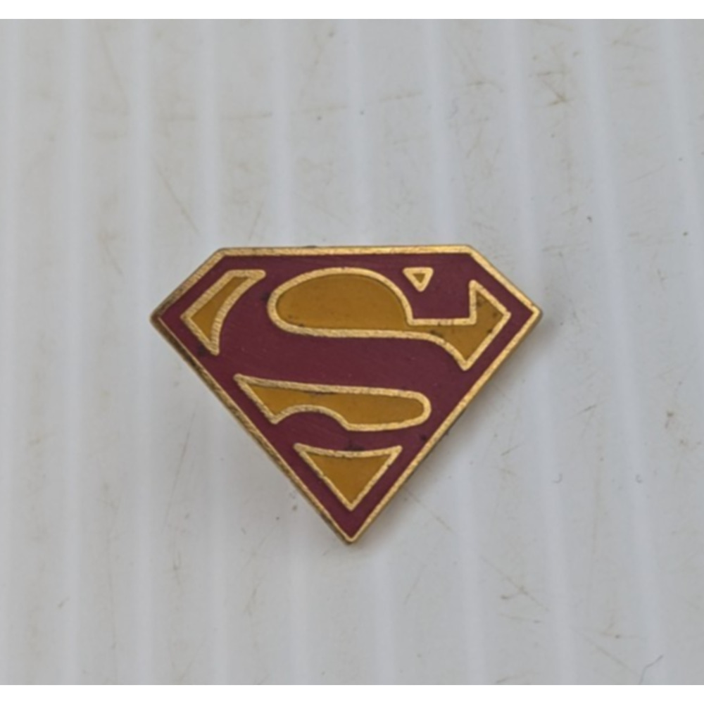 Vintage Enamel S Superman Pin 1944 TM & DC Comics